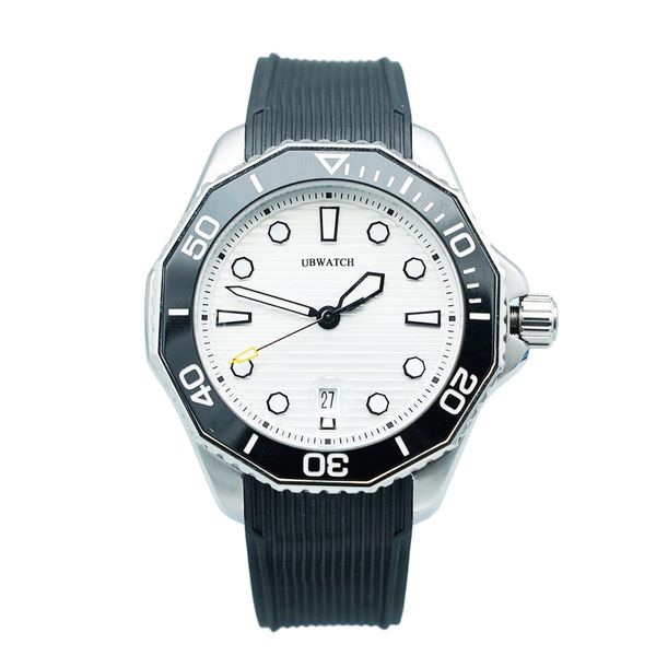 TAG HEUER Aquaracer Professional 300M Automatic Men's Watch Size Stainless Steel Case Rubber STRAP Silver Case New